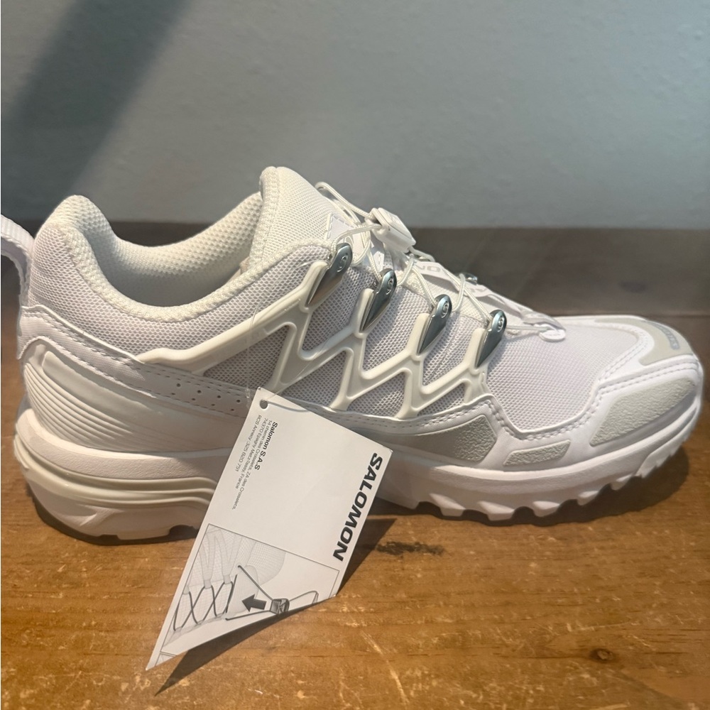 Salomon White Athletic Shoes Modern Design - Picture 4 of 7